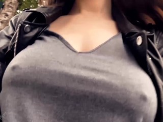 Tittengang, Graues Hemd, Lederjacke