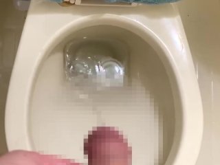 パンパンの膀胱からおしっこ