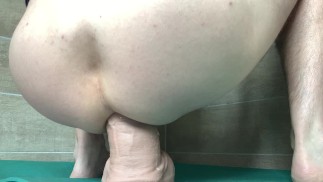 Amazing anal play: milking with huge dildo to handsfree cumshot and pissgasm