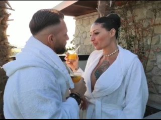 Ladymuffin has the desire and does it on the street with his followers