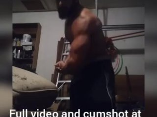 Hot Bodybuilder Flexing Nude and Jerking off big dick in the garage