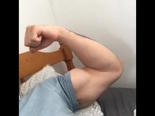 Flexionando Meus Bíceps ENORME