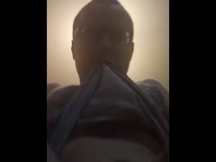 Чмырь-вонек вертит 10 см хуем - Screenshot 14 of 16 - Masturbation