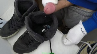 Cumshot in furry black adidas hardcourt