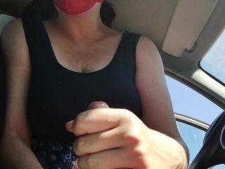 Matrigna italiana in un posteggio si tira fuori le tette eti sega_segaiolo! - Dialoghi in italiano