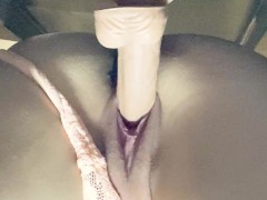 盗撮風 廊下から挿入部が丸見え!? ネットカフェでディルドオナニー 素人 個人撮影 自撮り 露出 羞恥プレイ好き女子 - Screenshot 6 of 16 - オナニー 盗 撮