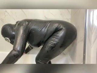 LATEX_CATSUIT AND GASMASK SHOWER FUN