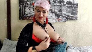 Питер и Эйми: зрелая семейная жизнь, или мамочка-шлюха в красных чулках не дает своей пизде скучать))