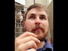 Tying knots in cherry stems 