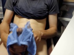 タカちゃん（26）爽やかブルーのブラに大量ブラコキ射精 - Screenshot 6 of 16 - Handjob