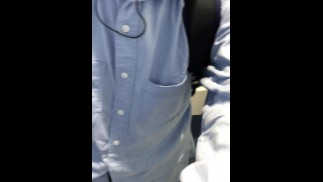 Spion?-3 Gelben Saft an einem japanischen Bahnhof freisetzen