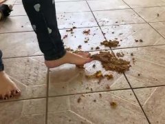 @tici_feet | Crushing cake (preview)