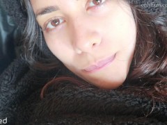 Tocando mi apretado coño mojado y corrida al despertar - Fablazed