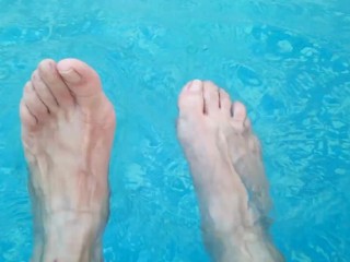 My sexy wet feet!! Enjoy it!!