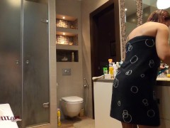 Video OMG! FUCK WIFE'S BEST FRIEND  IN BATHROOM WHEN THE WIFE WAS IN SHOWER! WILL SHE NOTICE? 