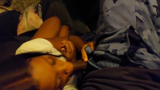 Massagem Na Boca Da Garganta Do Bebê