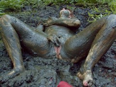 Rotkäppchen im schlamm