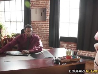 Busty Stripper Skylar Vox Takes Her Boss' BBC screenshot number 0