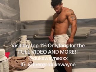 Pissing_in the Gym Bathroom Then_Cumming