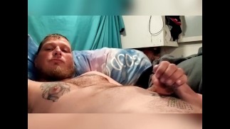Enorme cumshot van dichtbij