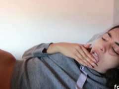 "Buenos días, estoy muy mojada, penetrame!" - Novia Caliente Fantasía POV