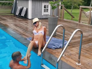 The Pool Boy and_the Sexy Milf - Dreamescapades