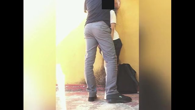 Sexo Rápido com Minha Namorada Na Faculdade Atrás Das Salas De Aula! Fazendo Pornografia Amadora Na Faculdade!