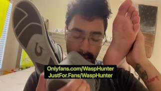 Вонючий Потный Качок Поклонение Ногам 