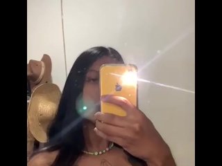 Meeeee