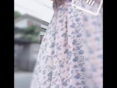 【野外露出オナニー公開】住宅街でおまんこ丸出しオナニーして通行人に興奮する変態OL - Screenshot 14 of 16 - Japanese Pussy