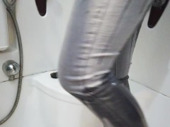 Pissed off her jeans and played with wet pussy in the shower