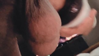 Quicky: Соси большие висячие яйца, пока я трахаю ее