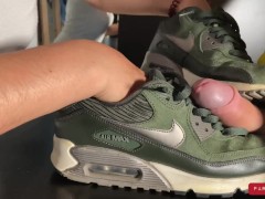 Video CUSTOM VID- Dirty messy shoejob, sloppy deepthroat with saliva milk dripping, cumshot on sneakers