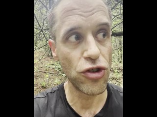 Cam Crest Wird Beim Auf Einem Wanderweg Erwischt