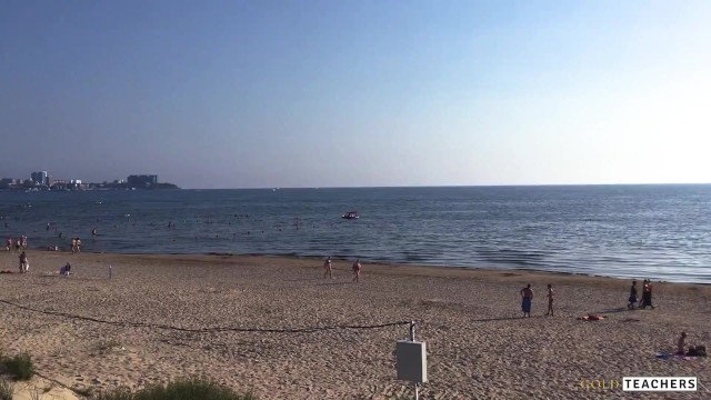 I Picked up a Ukrainian Beauty on the Beach and Quickly Fucked her in the Bushes