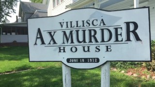 Vblog: Villisca Axe M House (Tour & Quicky BJ/Mooning)