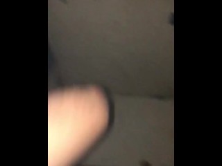 Robin se pone caliente y tiodragon llegaa clavarle la verga!!