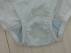 水色のパンティーに精液ぶっかけ！ - Screenshot 15 of 16 - Bukkake