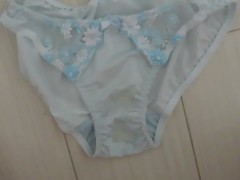 水色のパンティーに精液ぶっかけ！ - Screenshot 9 of 16 - Japanese