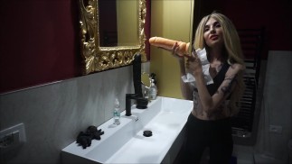 I WASH MY DILDO'S