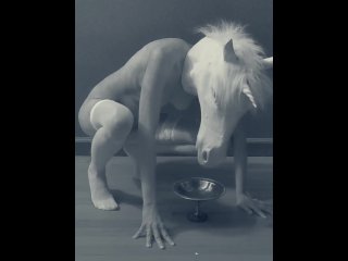 Demons unicorn peeing