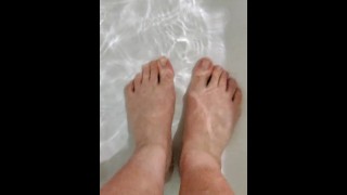Tamaño 12 pies bajo el agua