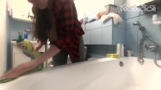 Big Tits Lena downblouse while cleaning bathtube