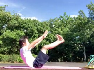 A Japanese idol who masturbates with a mattress in the Tokyo park!【Techno break】【Black out!!】