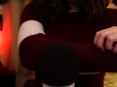 • Cute Sweater Scratching •