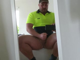 Tradie cumming on a pair of dirty Bonds underwear - Koby Falks