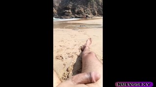 Molto Coppia Sulla Spiaggia Per Nudisti