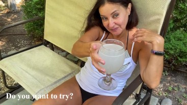 Сочный и лучший минет от мачехи, после массажа ее дырок моим языком