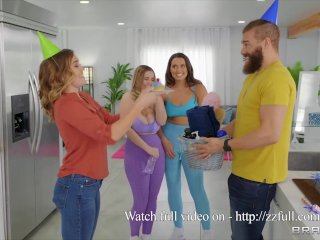 Smashing My Hot Lesbian Roommates / Brazzers