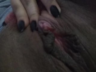 Solo Jugando Con Mis Gruesos Labios Vaginales y Clitoris,Te Gusta Lo QueVes?